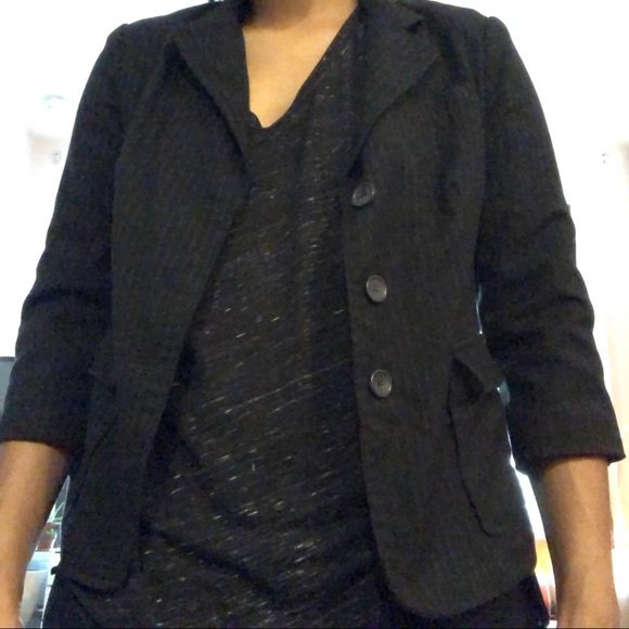 Pinstripe blazer 3/4 sleeve w buttons and pockets - Picture 2 of 9